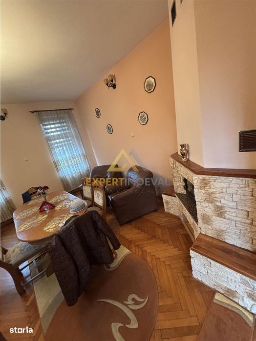 Casa ultracentrala langa Parcul Municipal Regina Maria la pret de nera