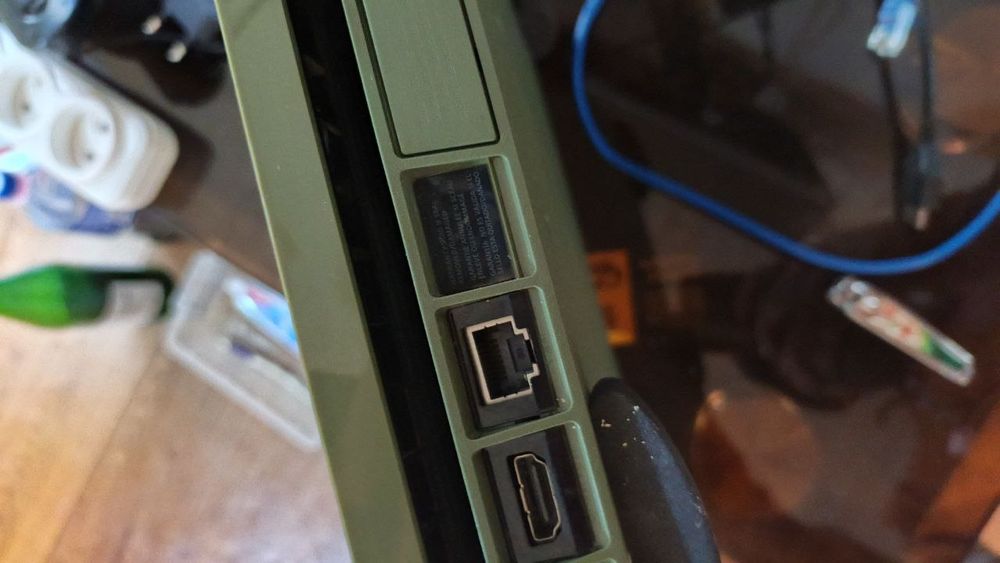 PS4 1 TB Limited Edition