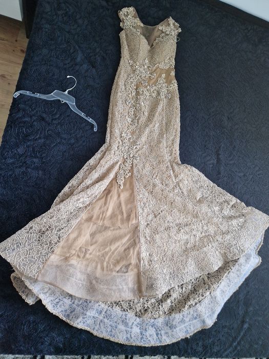 Официална бутикова рокля-