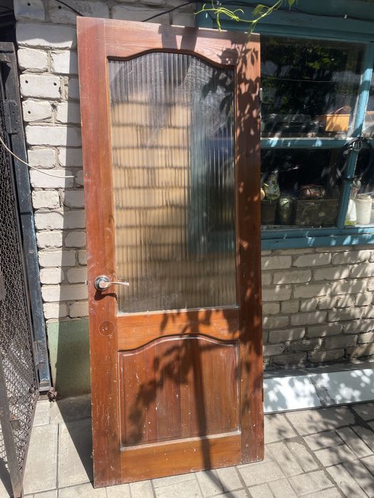 Продам двери 4 шт ..