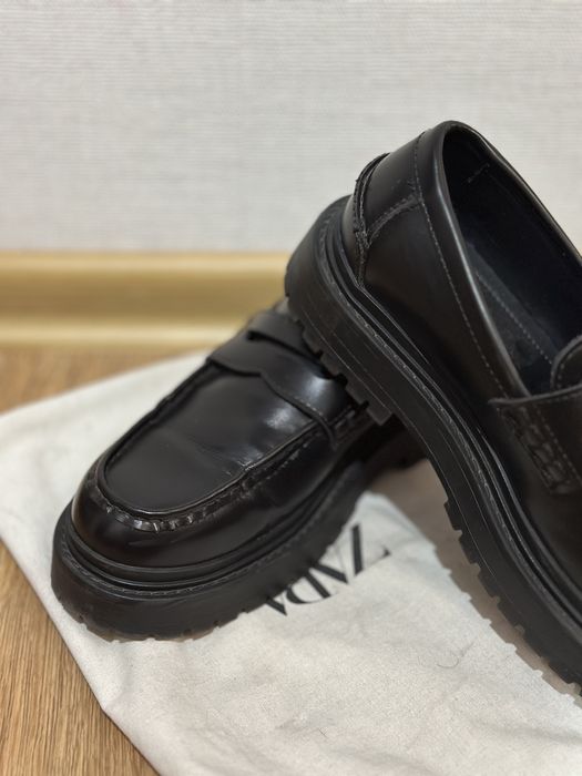 Продам Лоферы Zara