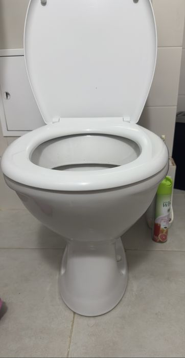 Продам унитаз дешево