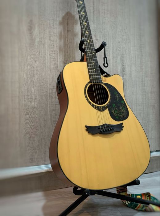 Dream-Maker Korea электро-акустическая титара