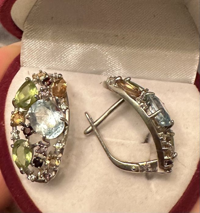 Продам набор из серебра и самоцветов