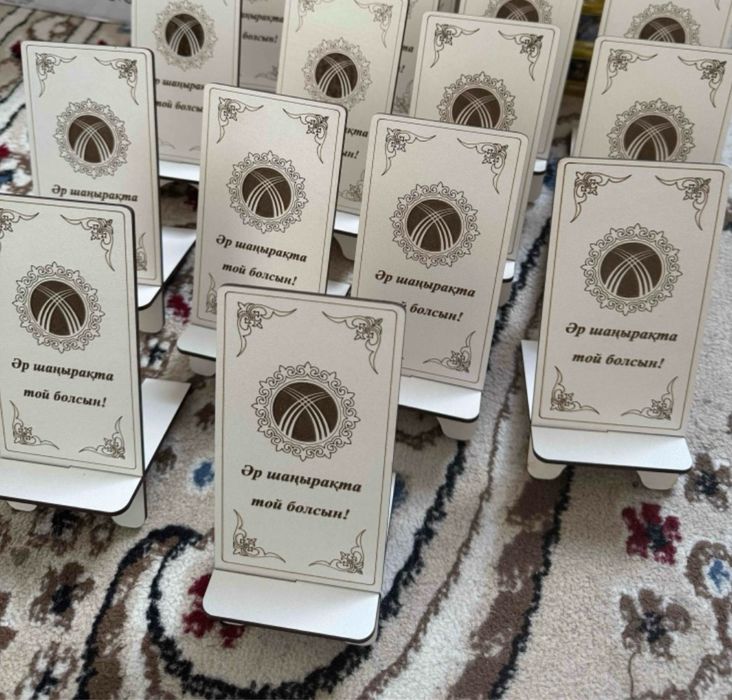 Тойбастар подставка для телефона