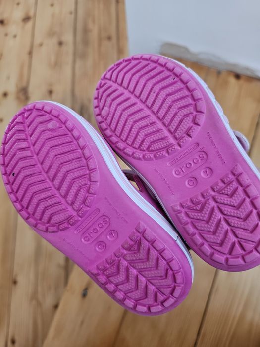 Чехли Crocs розови