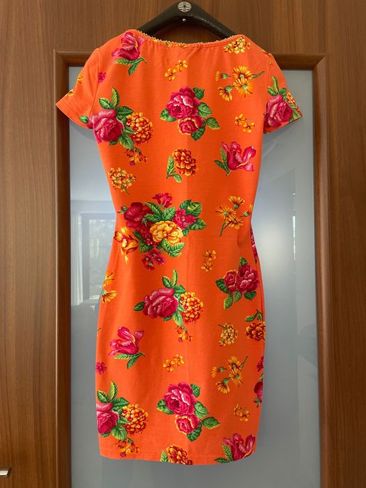 Vând rochie de primăvară-vară de la Benetton