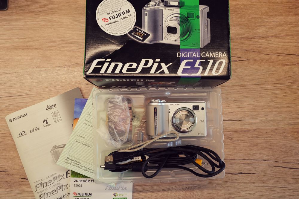Aparat foto Fujifilm Finepix E510 baterii AA la cutie instagram Retro