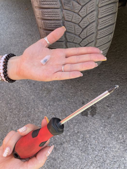 Гумени винтове, фитили за спукани гуми