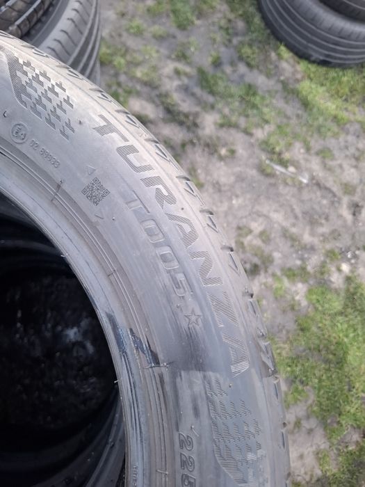 Vand set 4 anvelope 225 50 17 brigestone de vara bune dot 2021