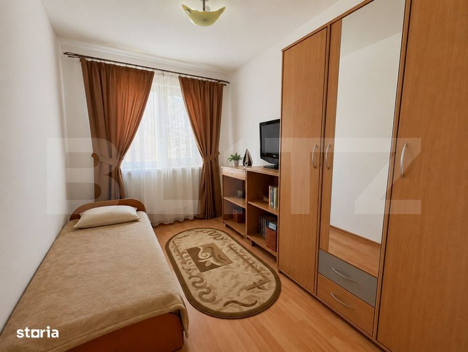 Apartament de vanzare, 3 camere, 52 mp, renovat - Hunedoara
