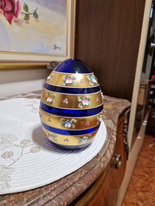Прекрасна антикварна кристална бомбониера Бохемия