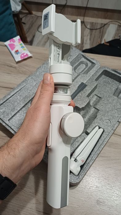 Стабилизатор Zhiyun Smooth 4 за смартфон