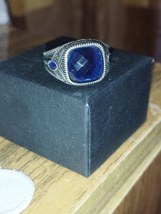 Uzuk sotiladi. Kumush