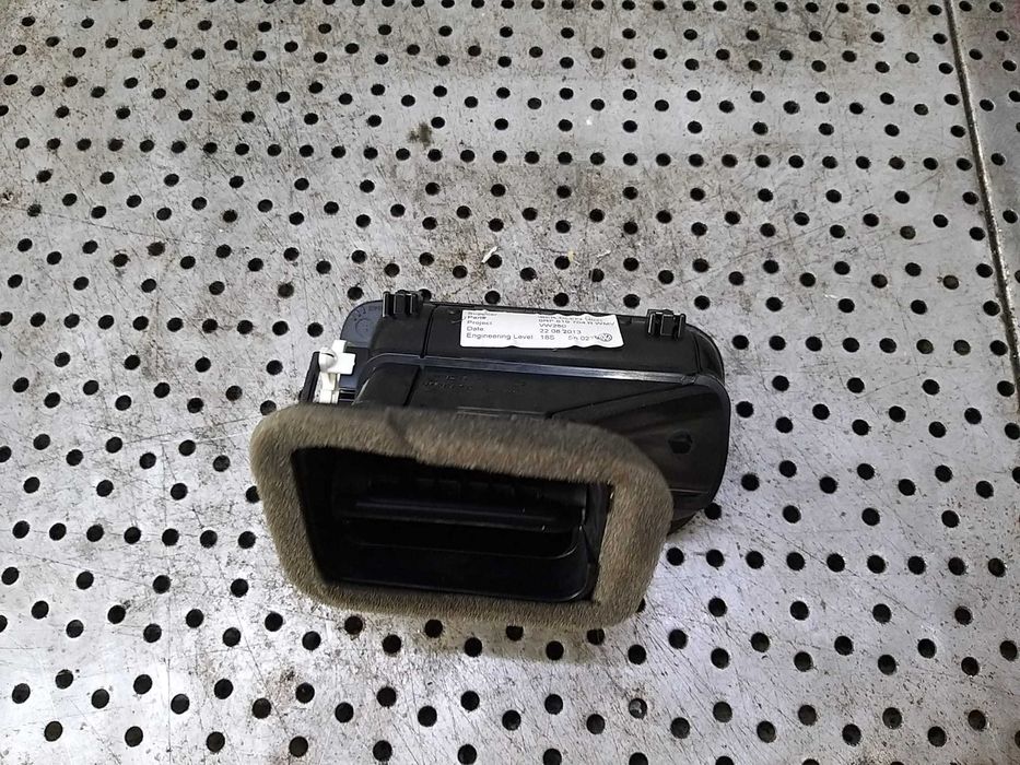 Grila ventilatie bord dreapta vw polo 6r 6rf819704b 6rf819704b