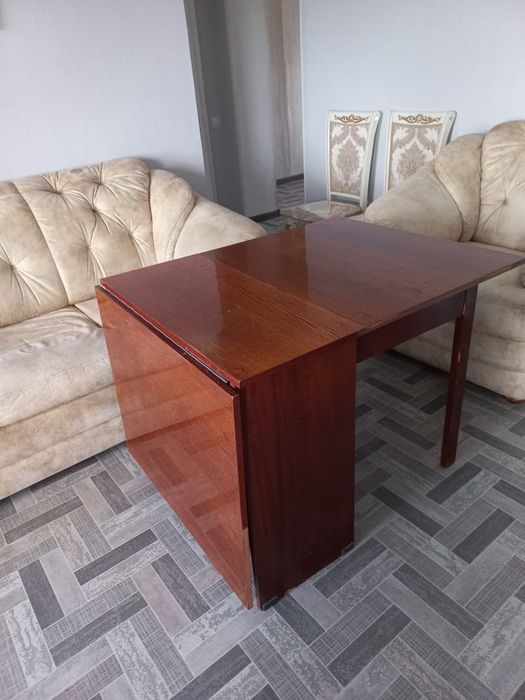 Продаётся стол раскладной