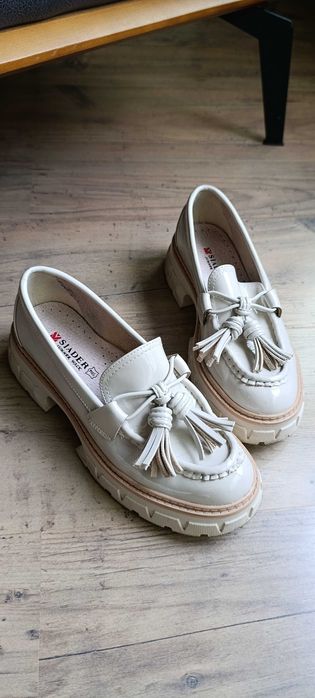 Adidas, Liu Jo и лоуфъри ест. кожа