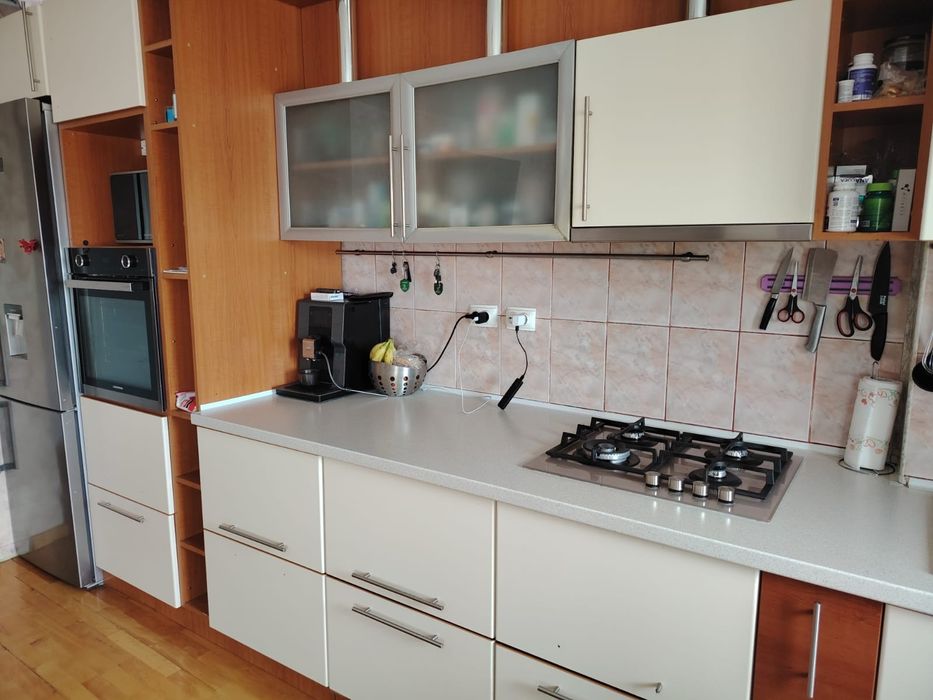 Vând apartament 3 camere Zona Mărăști