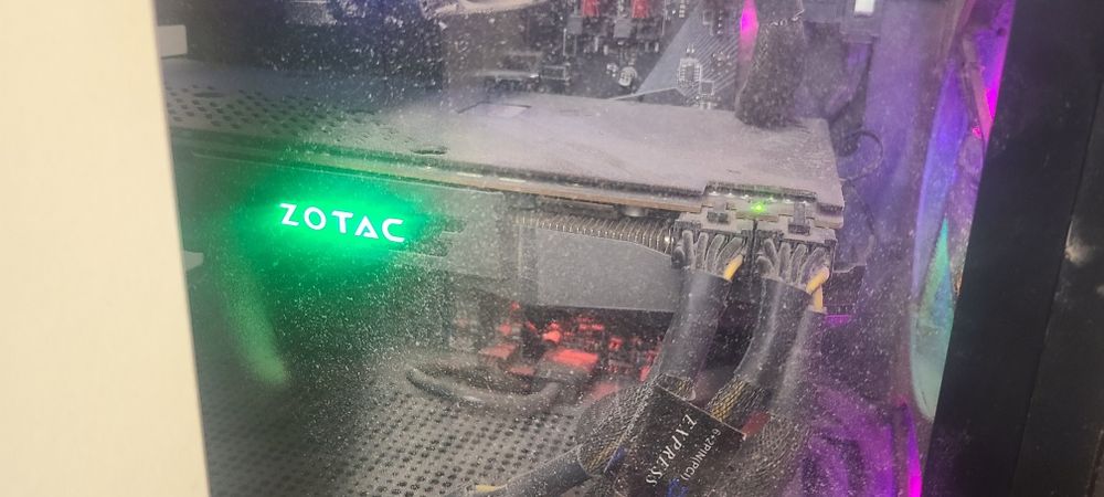 Zotac GTX 1070 Ti AMP Edition (8GB) - Полный комплект