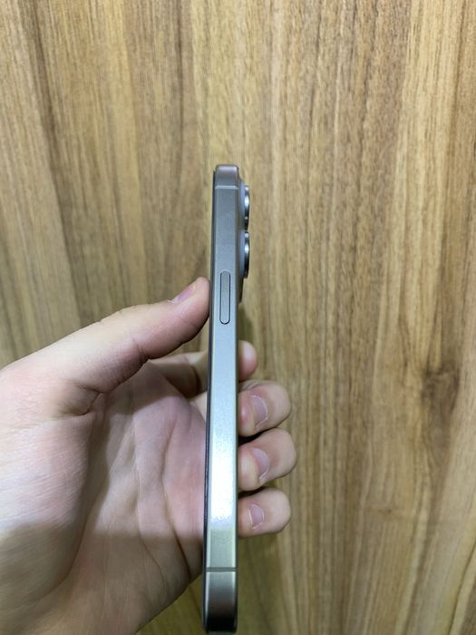 Iphone 15 pro natural 128 gb 88%