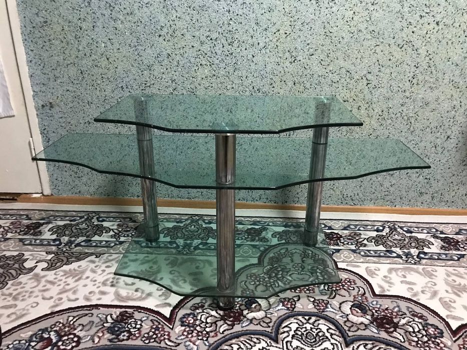 Поставка для телевизора сотилади