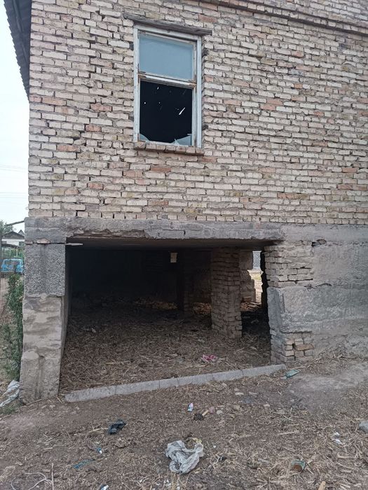 Dacha sotiladi piskentda