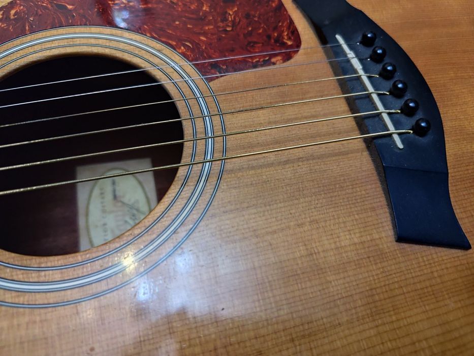 Продам гитару Taylor 114 ce