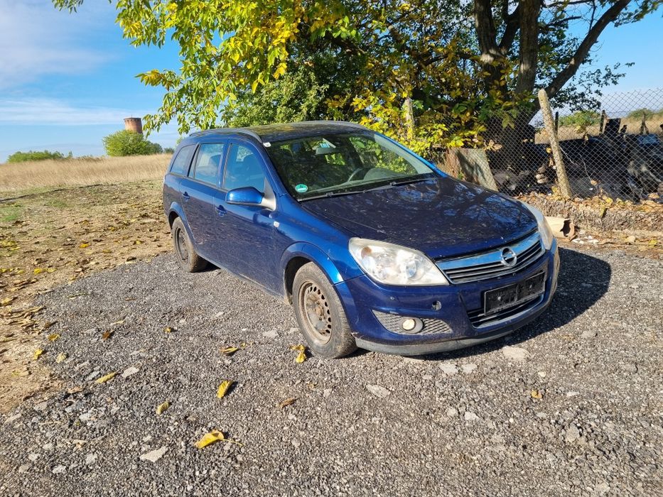 Опел Астра Н 1.7 цдти 110 коня 6 скорости 2009г може на части или цяла