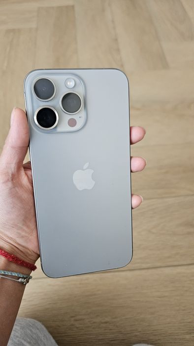 Продам Iphone 15 Pro Max 256 Гб