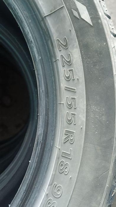 Шины летние  225.55.R 18