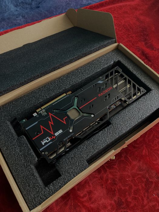 НОВА! Видео карта Sapphire Radeon™ RX 6800 PULSE, 16GB GDDR6, 256-bit