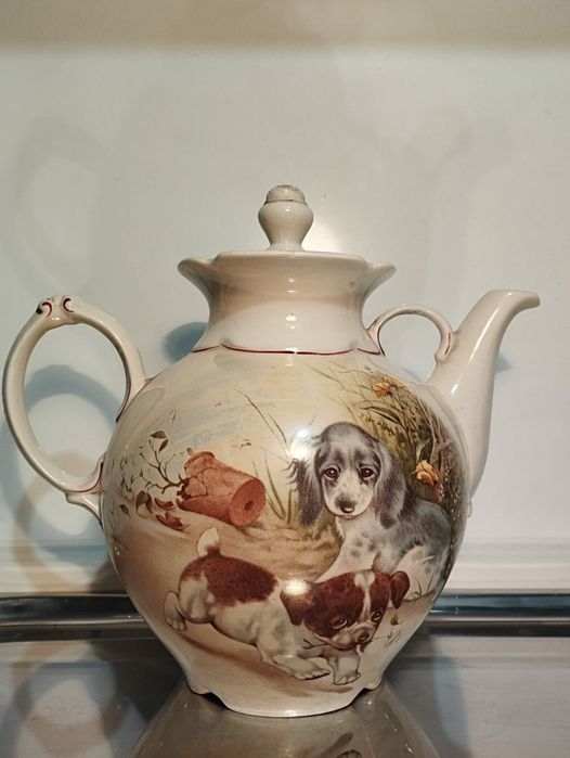 Продам фарфоровые чайники