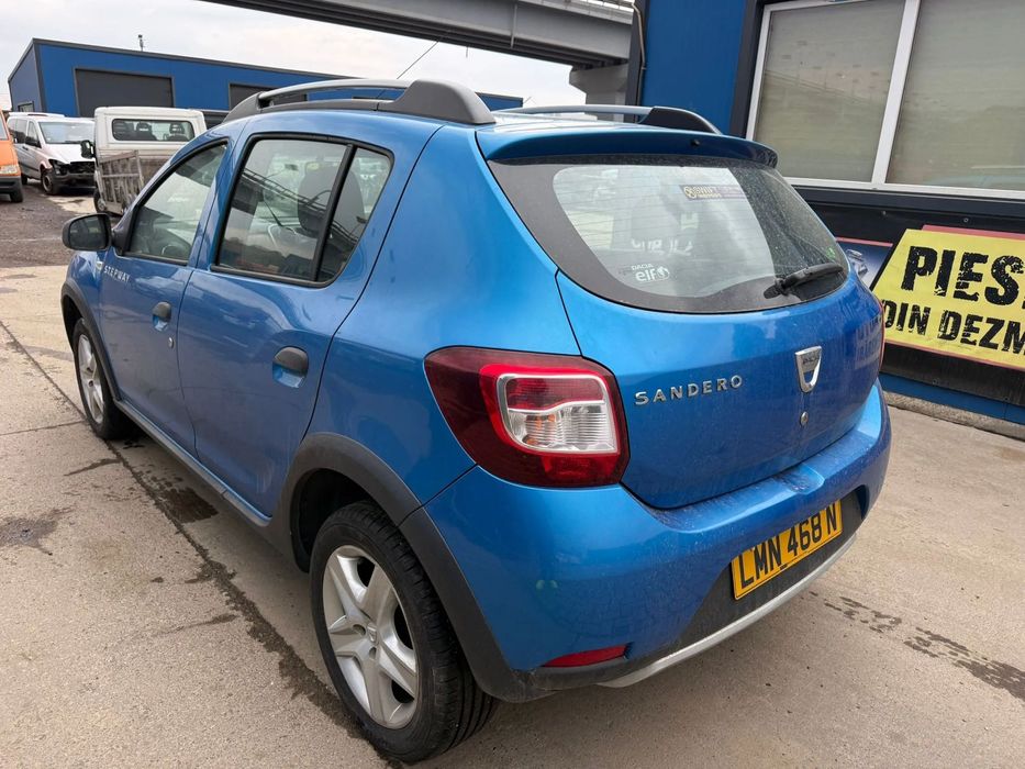 Dezmembrez / Dezmembrari / Piese Dacia Sandero Stepway 2 0.9TCE H4B400 (2013 - 2017)