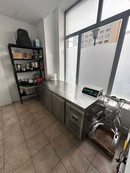 Vand Brutarie Patiserie Cofetărie