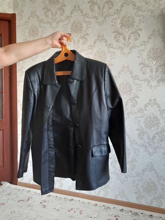 Куртка кожаная,черная