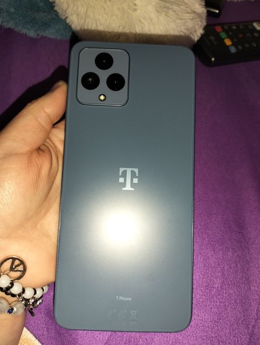 Vând telefon T-phone