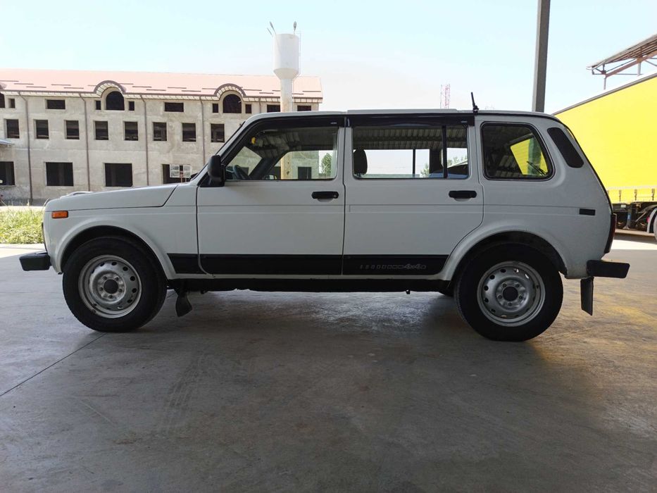 LADA 4x4 / 4 eshikli NIVA