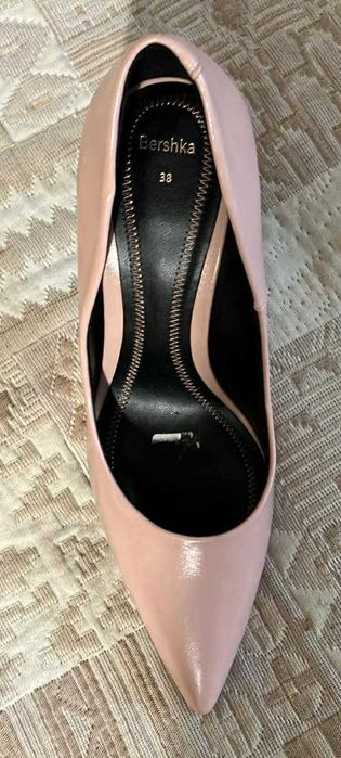 Bershka Дамски обувки на ток