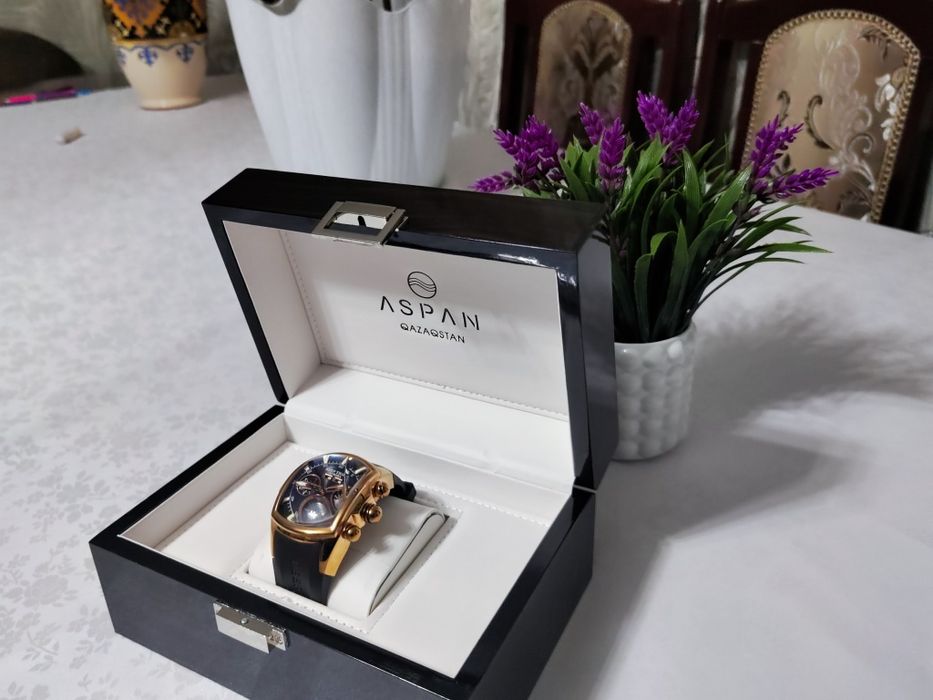 Кварцевые часы Reef tiger