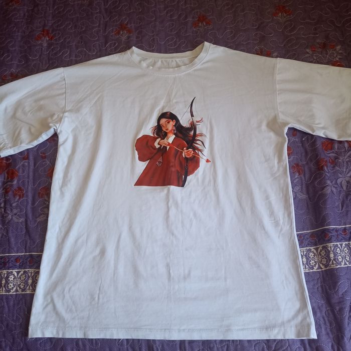 Продам 3 футболки