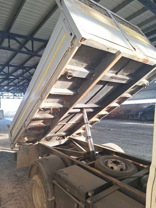 Vând benă basculabilă