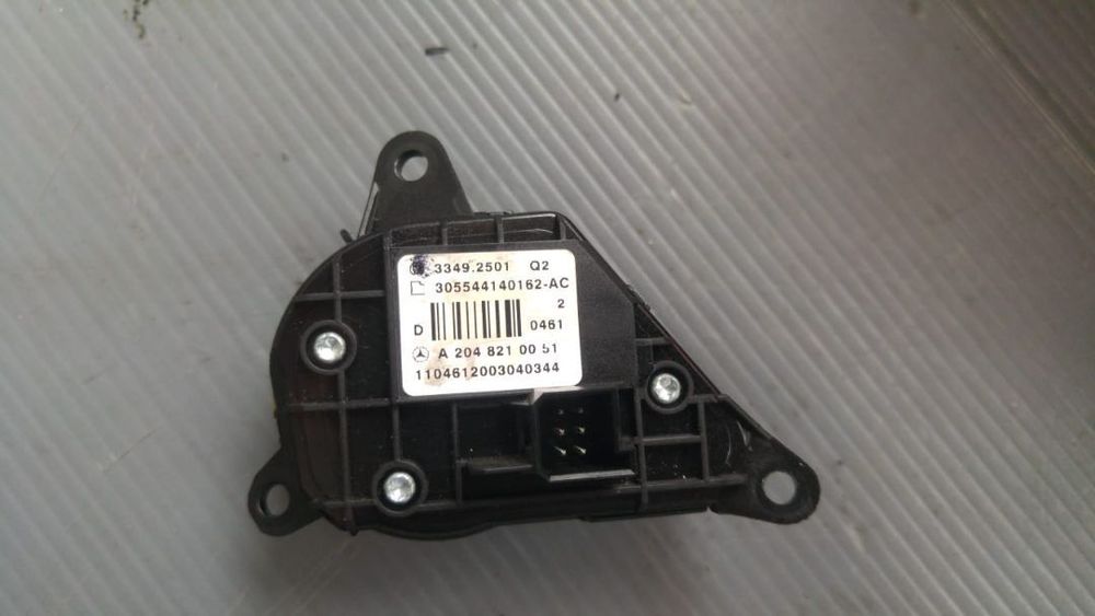 comenzi volan dreapta  mercedes c-class w204  a2048210051