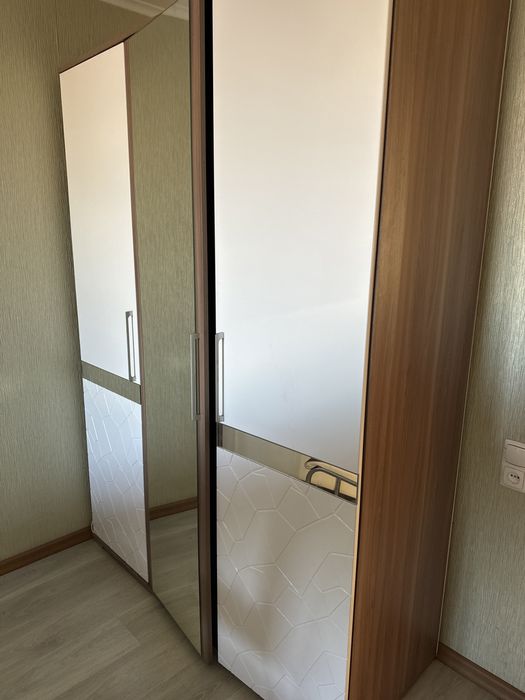 Продам шкаф почти новый в отличном состоянии