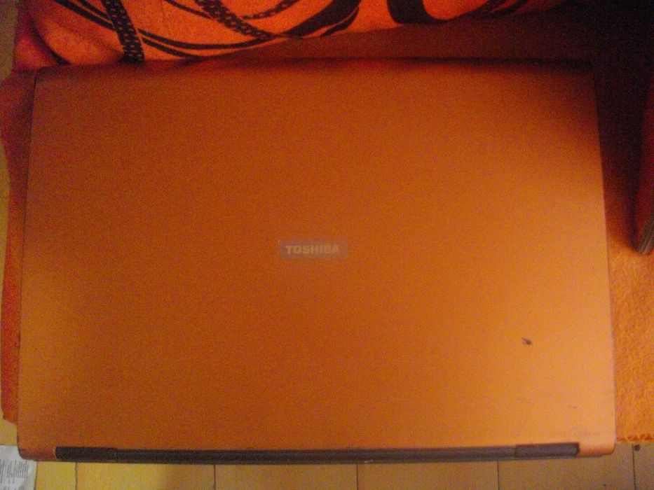 Лаптоп TOSHIBA Satellite M60-167-ЗА ЧАСТИ/ЗА РЕМОНТ-17,3"-Ивици Екран