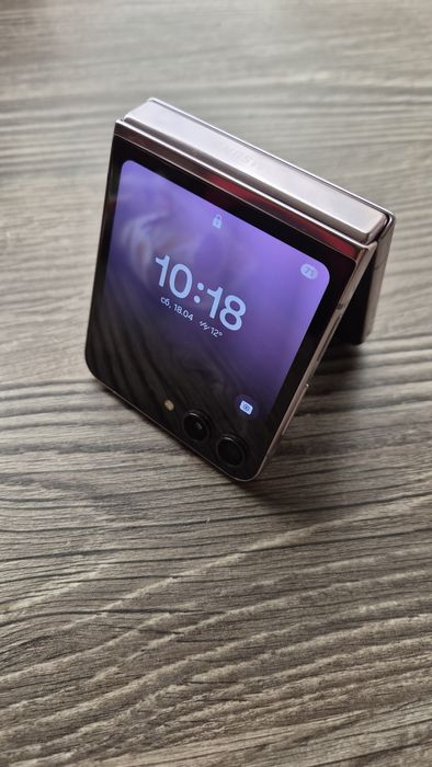 Samsung Galaxy Z Flip 5 (256GB)