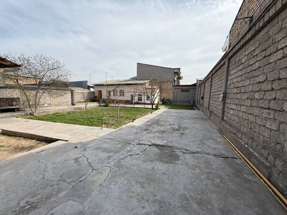 Возле Мечети Кумарык 2,5 сотки земли прямоугольная 9,5 м фасад