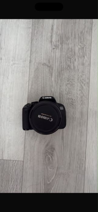 Фотоапарат Canon