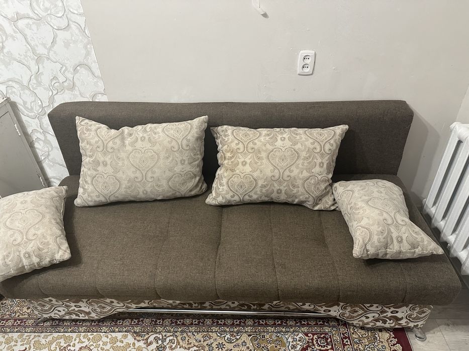 Продам диван и шкаф