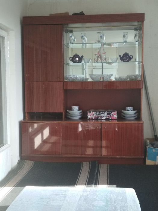 Продам Сервант Советский