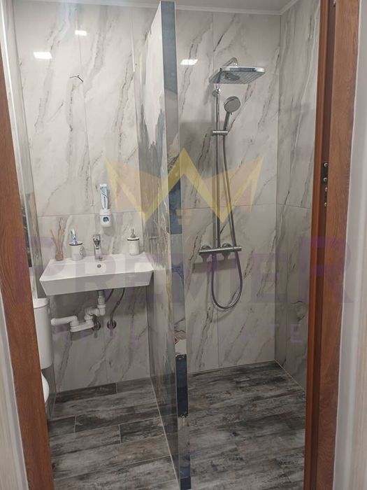 Продава се Двустаен апартамент в Бургас, Възраждане - 68 кв.м за 3295 €/кв.м - Снимка #3